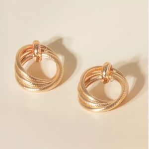 Lilly Pulitzer Chevs Kiss Doorknocker Earrings - New